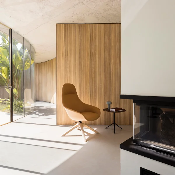 Next Lounge - Image 4